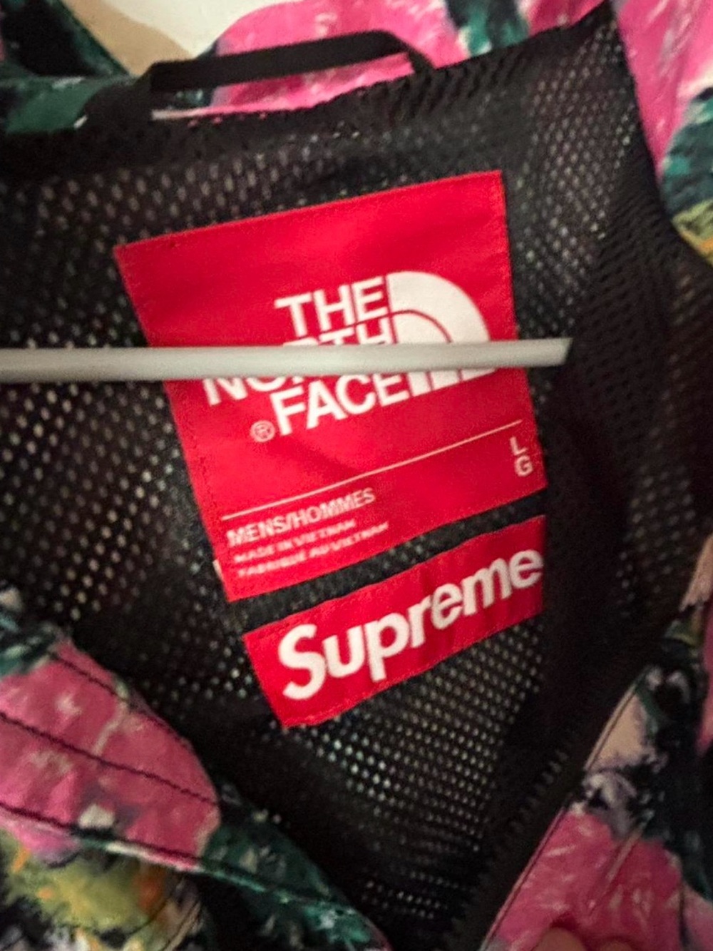 The North Face x Supreme Floral Jacket - Pink, Green, Black - Picture 5 of 5